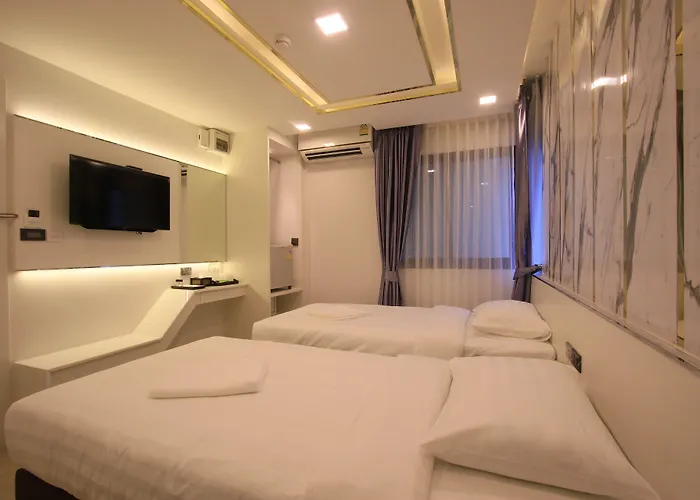 Pratunam Atrium Hotel