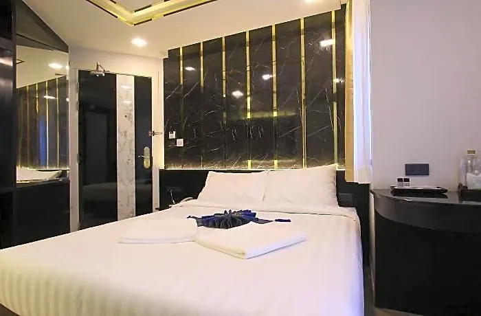 Pratunam Atrium Hotel