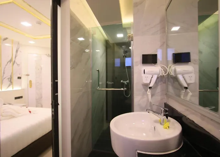 ホテル Pratunam Atrium 4*